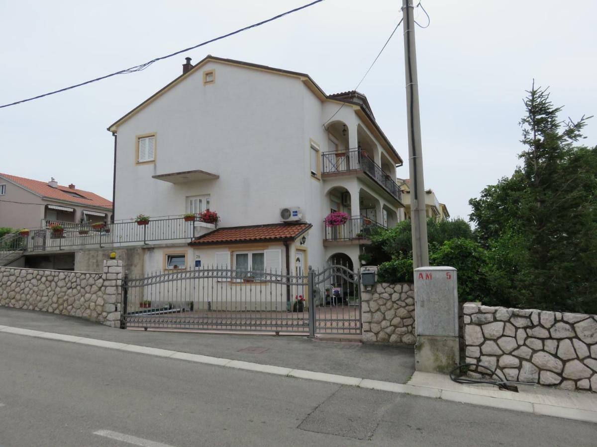 Apartments Casper Novi Vinodolski Esterno foto