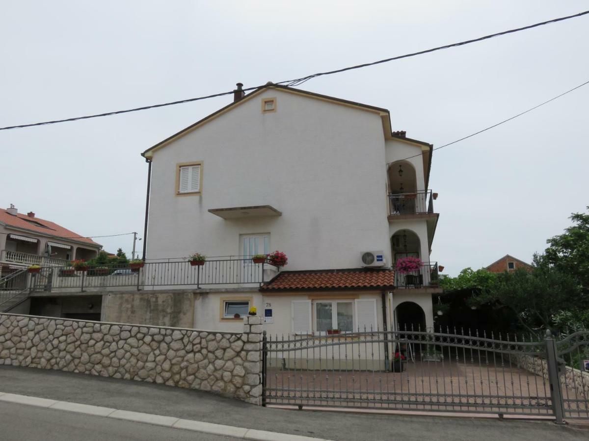 Apartments Casper Novi Vinodolski Esterno foto